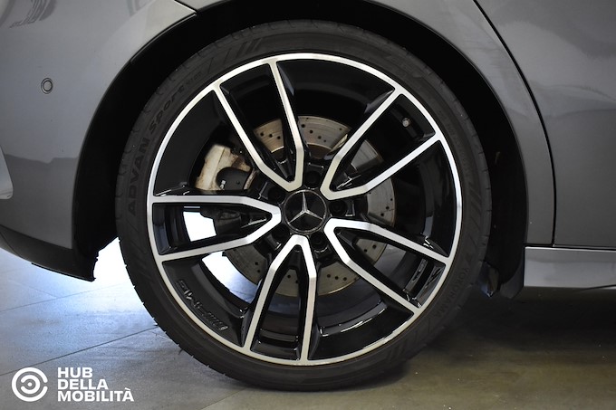 MERCEDES-BENZ A 35 AMG 4Matic